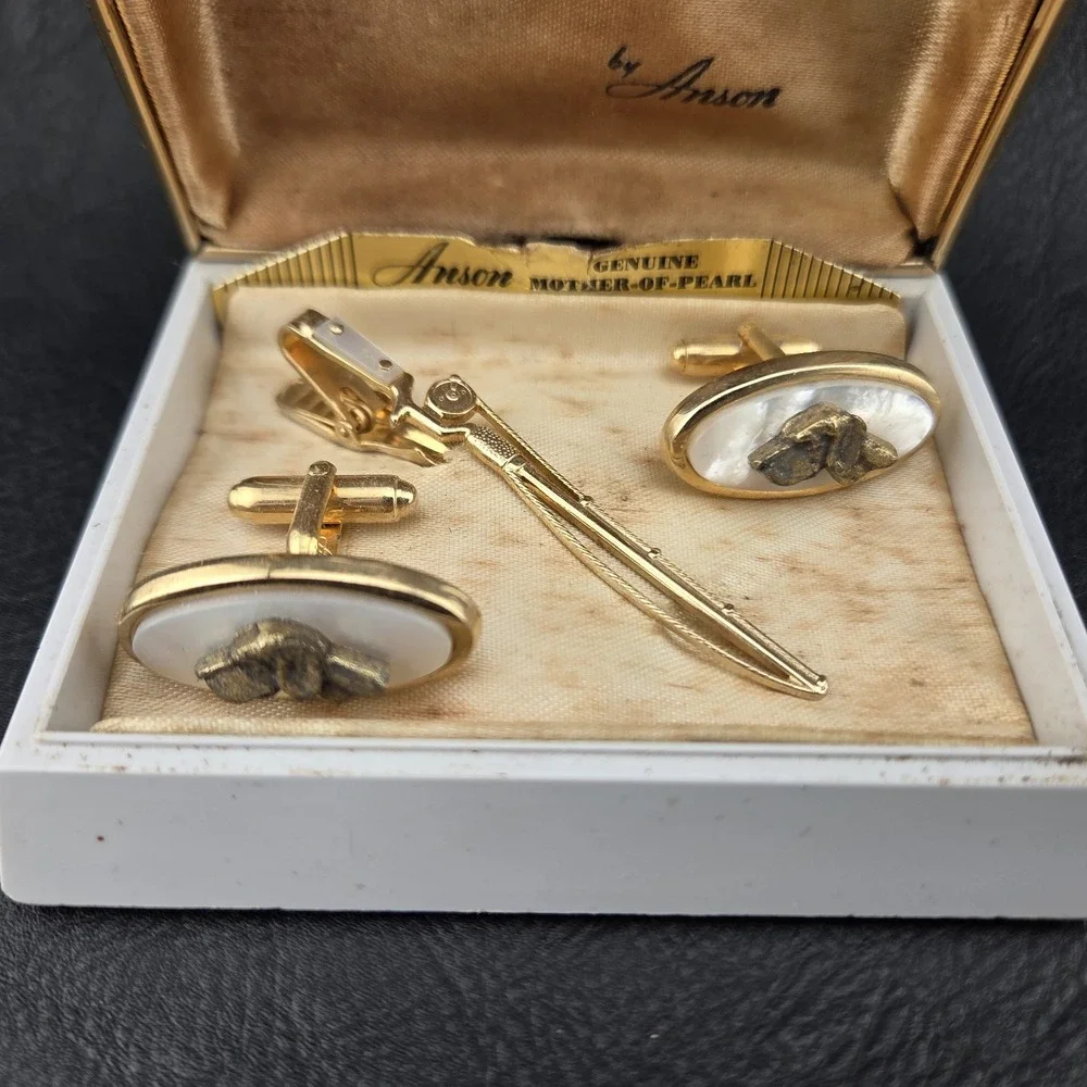 Anson Dog Labrador Cufflinks Mother Pearl Fishing Pole Tie Clip Tack Vintage